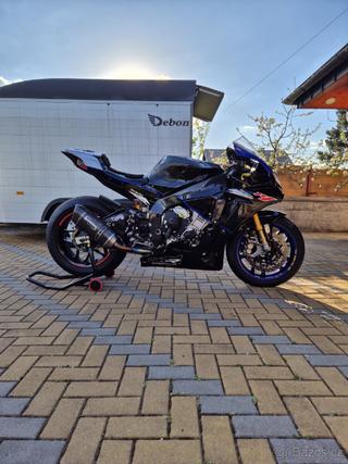 Yahama R1M 2015 okruhovka
