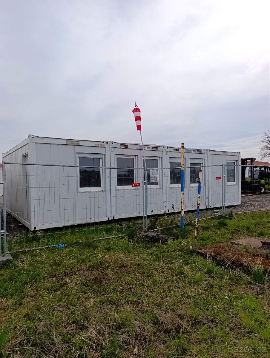 Kancelářský, obytný set 4 kontejnerů: 60 m²