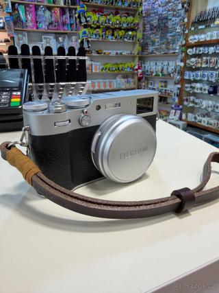 Fujifilm X100V