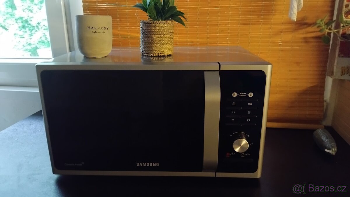 Krásná multifunkční mikrovlnná trouba Samsung s grilem