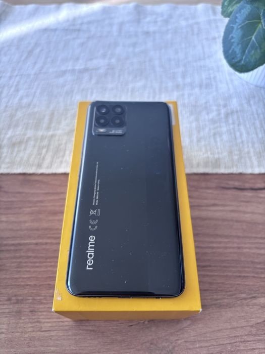 Realme 8
