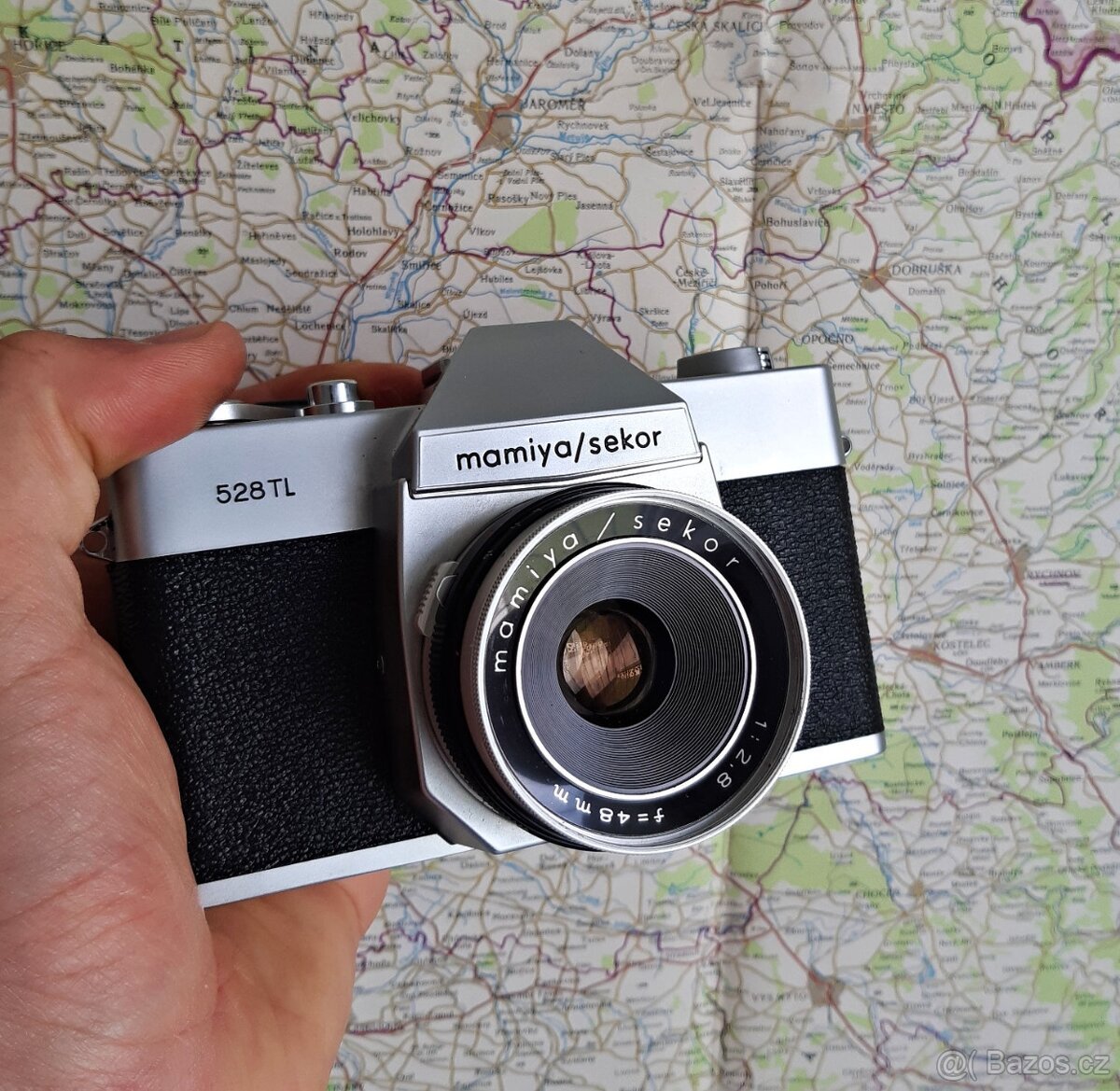 Poloautomatická zrcadlovka Mamiya 528TL, rok 1967
