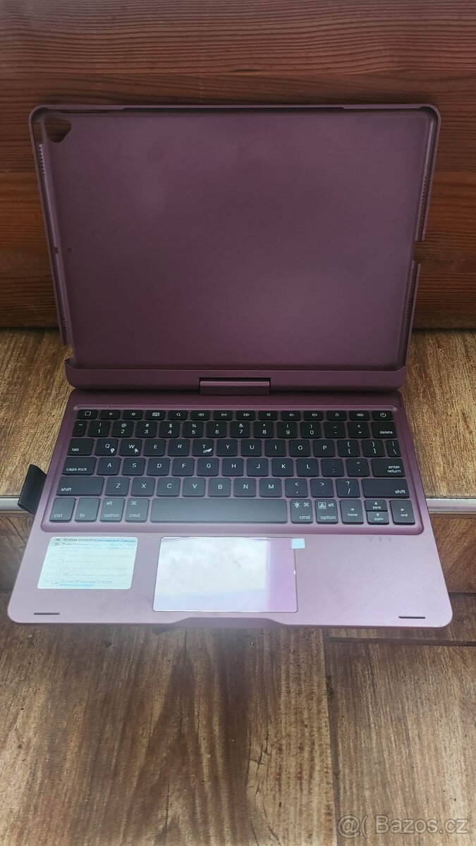 Kryt na tablet s klávesnicí