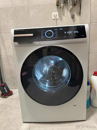 pračka Bosch Serie 8 WGB244A0CS i-DOS bílá