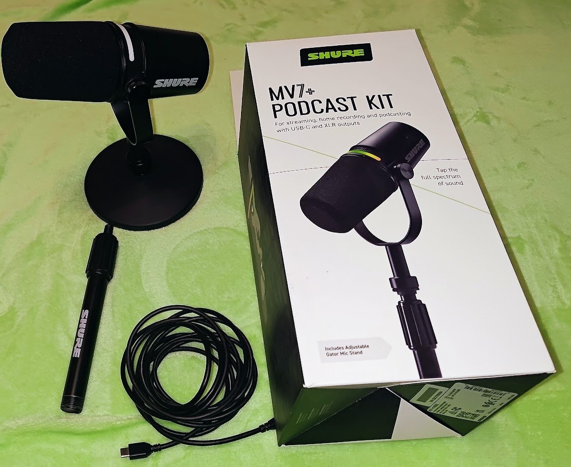 Shure MV7+ Podcast Kit