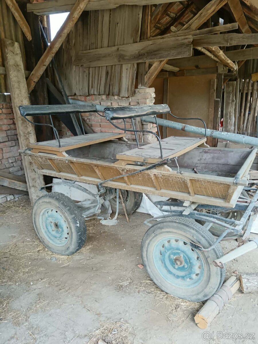 Starou bryčku