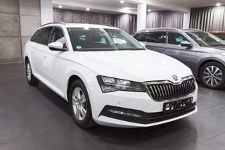 Škoda Superb – 2023, 157 928 km