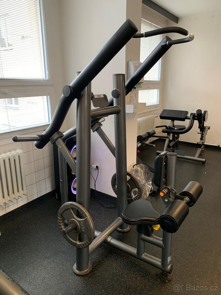 FITNESS VYBAVENÍ