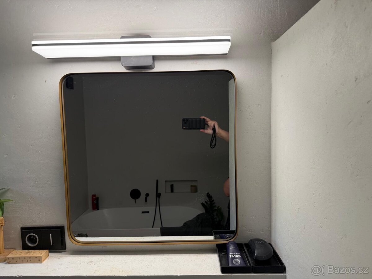 Světlo a zrcadlo