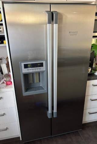 Americká lednice Ariston Hot Point