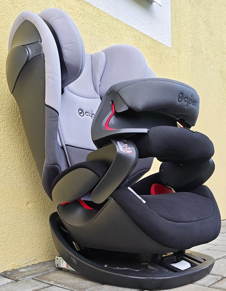 Autosedačka Cybex Pallas M-Fix Cobble