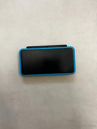 Nintendo 2DS XL