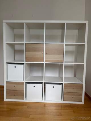 IKEA KALLAX 147 × 147 cm + vložky a úložné boxy