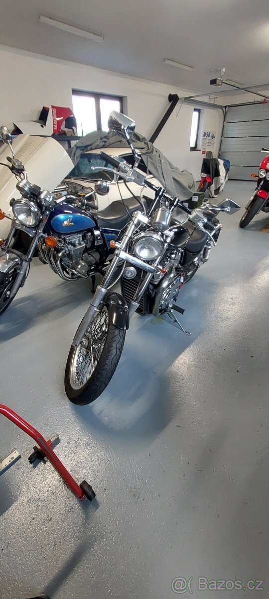 Suzuki VS700 Intruder
