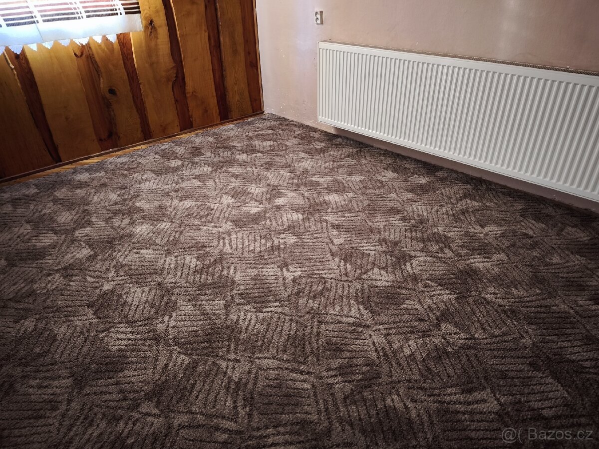 Prodám koberec 4x4 m