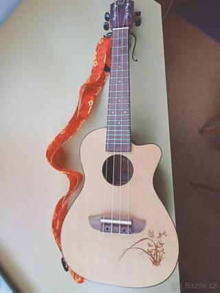 Ukulele Ortega RU5CE