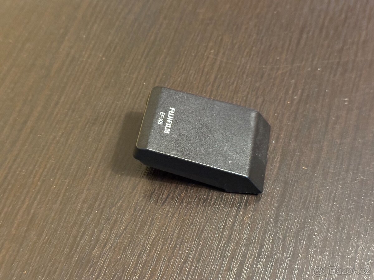 Fujifilm EF-X8 – originální mini blesk (X-T1 / X-T2 / X-T3)