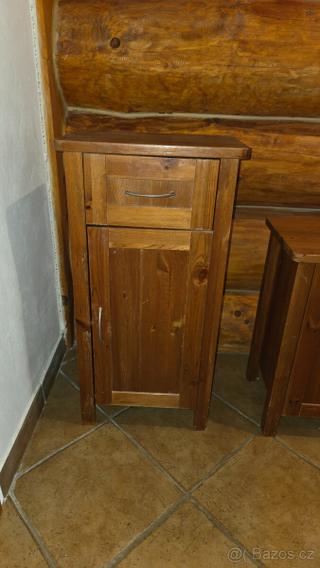 Koupelnovy nabytek vcetne umyvadla a baterie