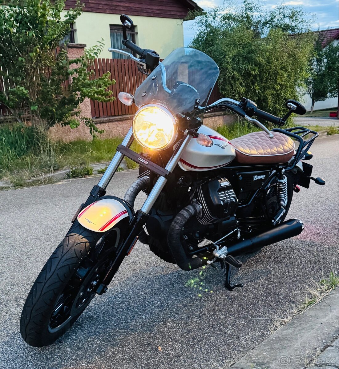 Moto Guzzi V9 Roamer