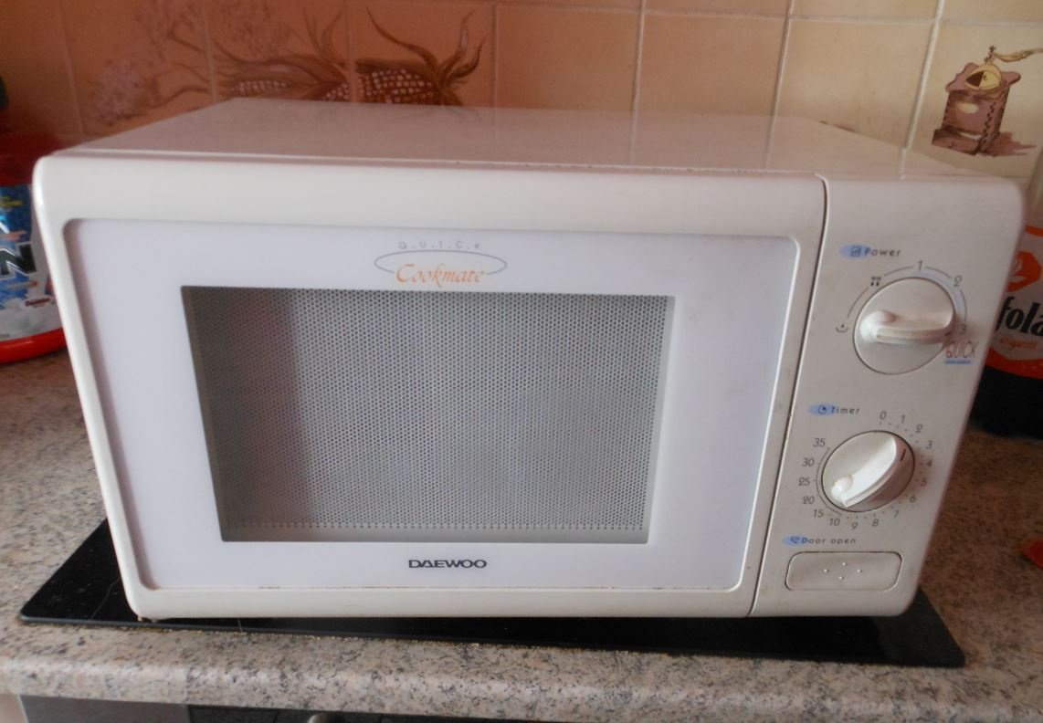 Mikrovlnka Daewoo