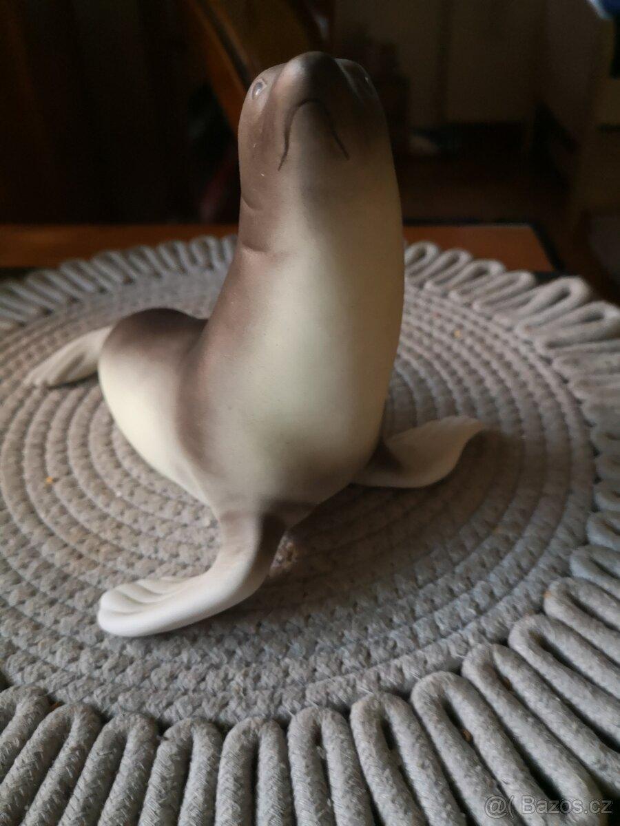 porcelánové sošky zvířat