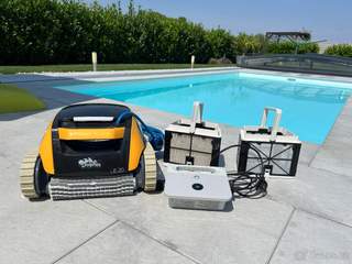 Roboticky vysavac do bazenu Dolphin E20, super stav.