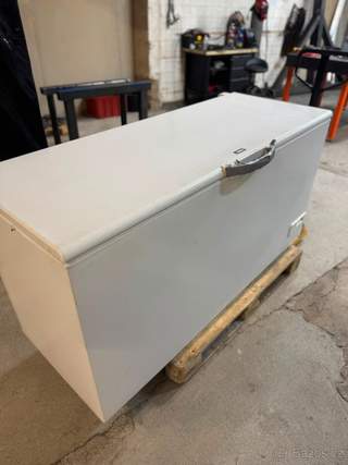 Pultový mrazák Zanussi ZFC51400WA – 500 l