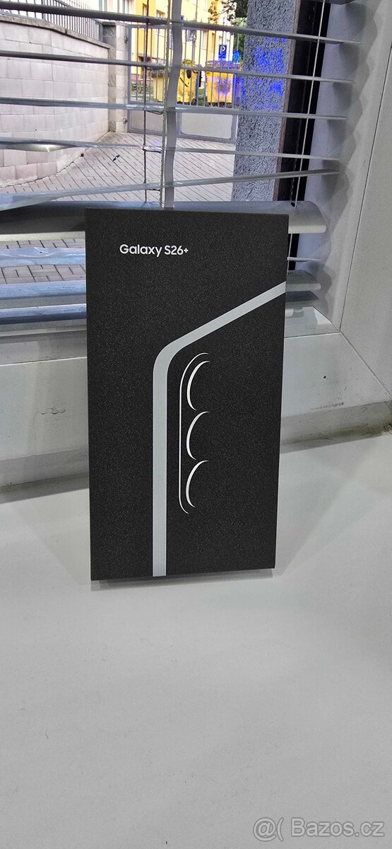Samsung S26+ 12GB ram / 512GB storage, zánovní stav