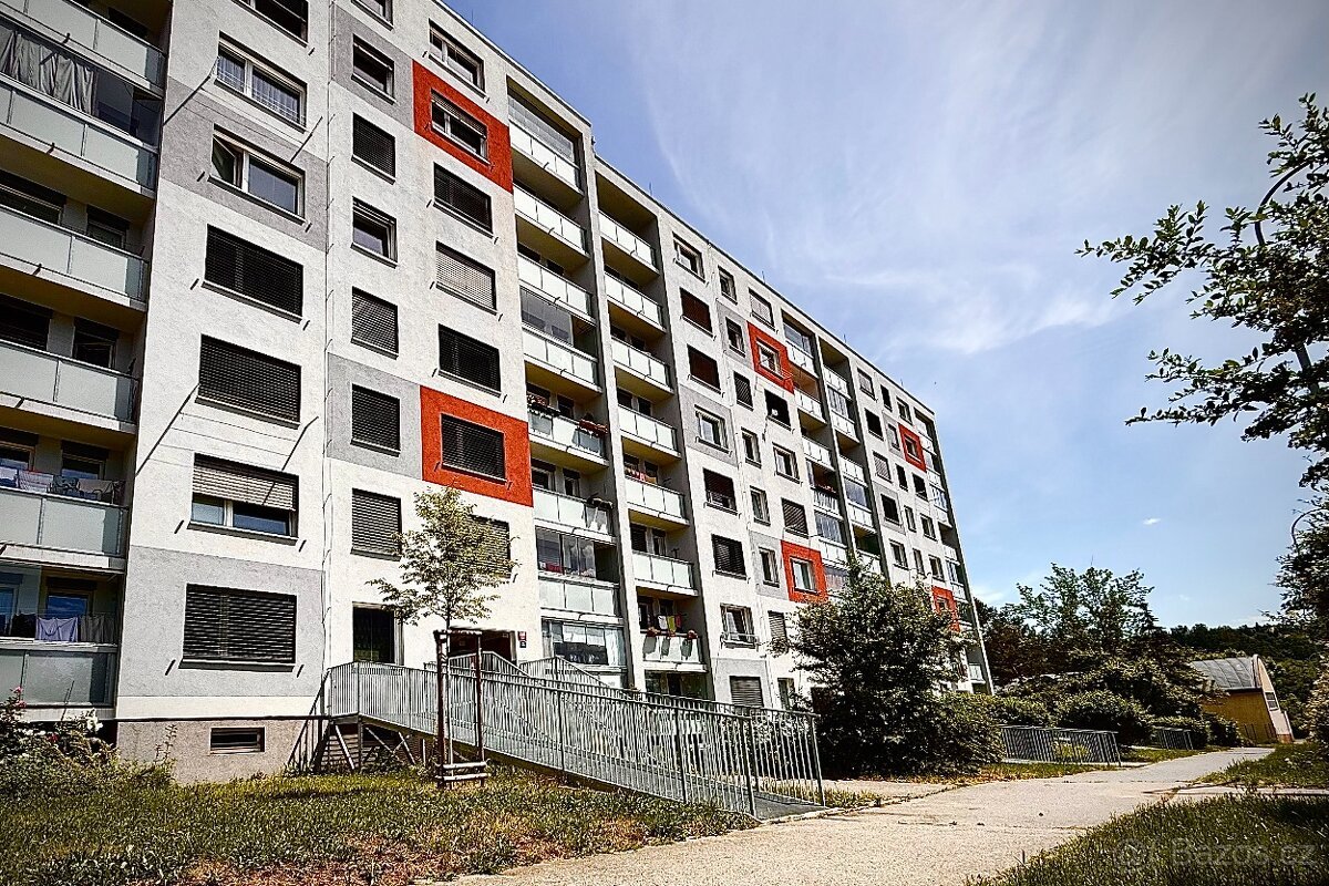 Prodej bytu 3+1 s lodžií a sklepní kójí cca 8 m², Praha 4 –