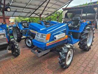 Japonský malotraktor Iseki TU 240 F–24 koní, 4x4