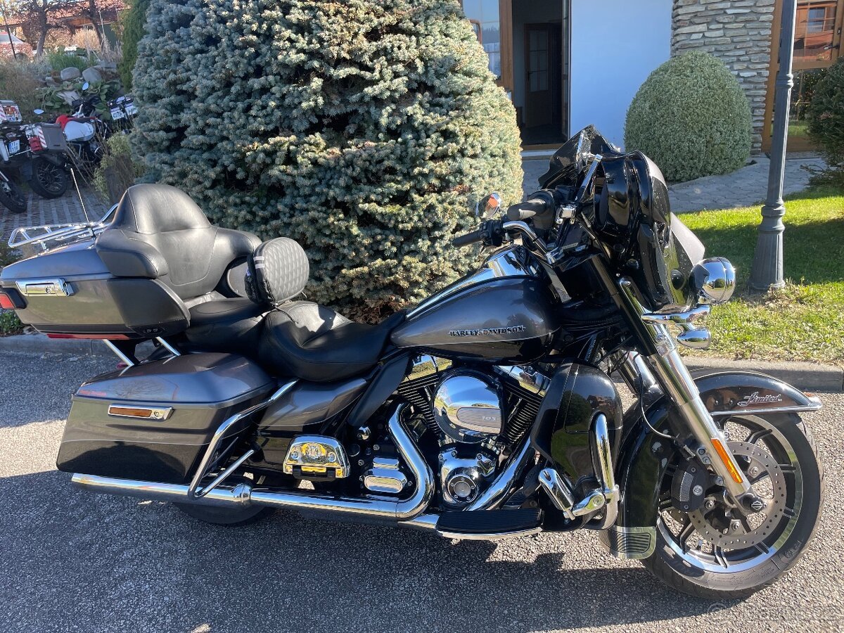 Harley-Davidson, černá Electra Glide Limited
