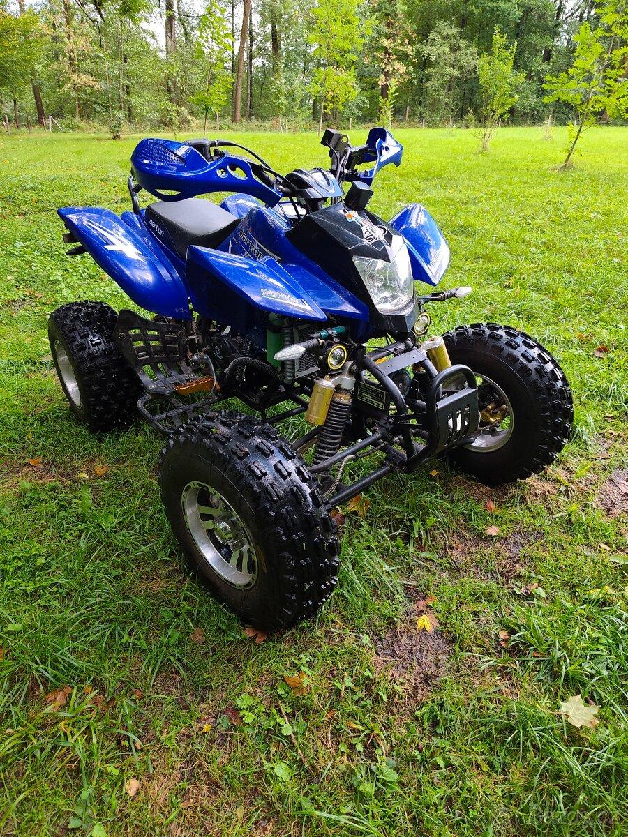 Čtyřkolka 250 ccm