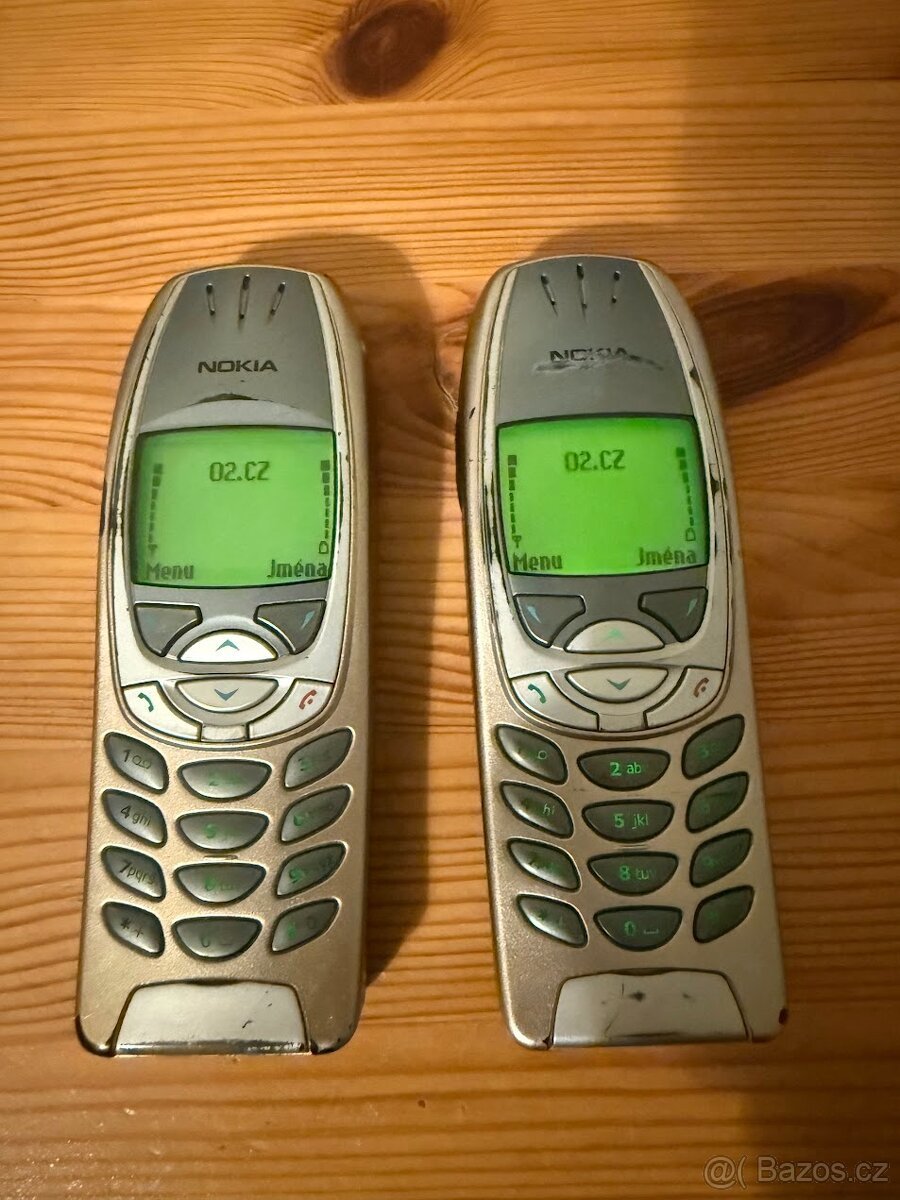 2x NOKIA 6310 vše na přístrojích odzkoušené a v pořádku