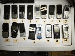 Sada mobilů Nokia pro sběratele,opraváře