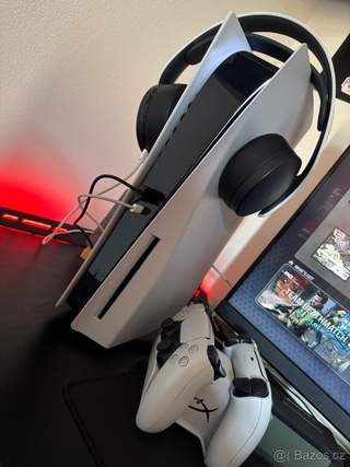 PlayStation 5 s mechanikou PS5