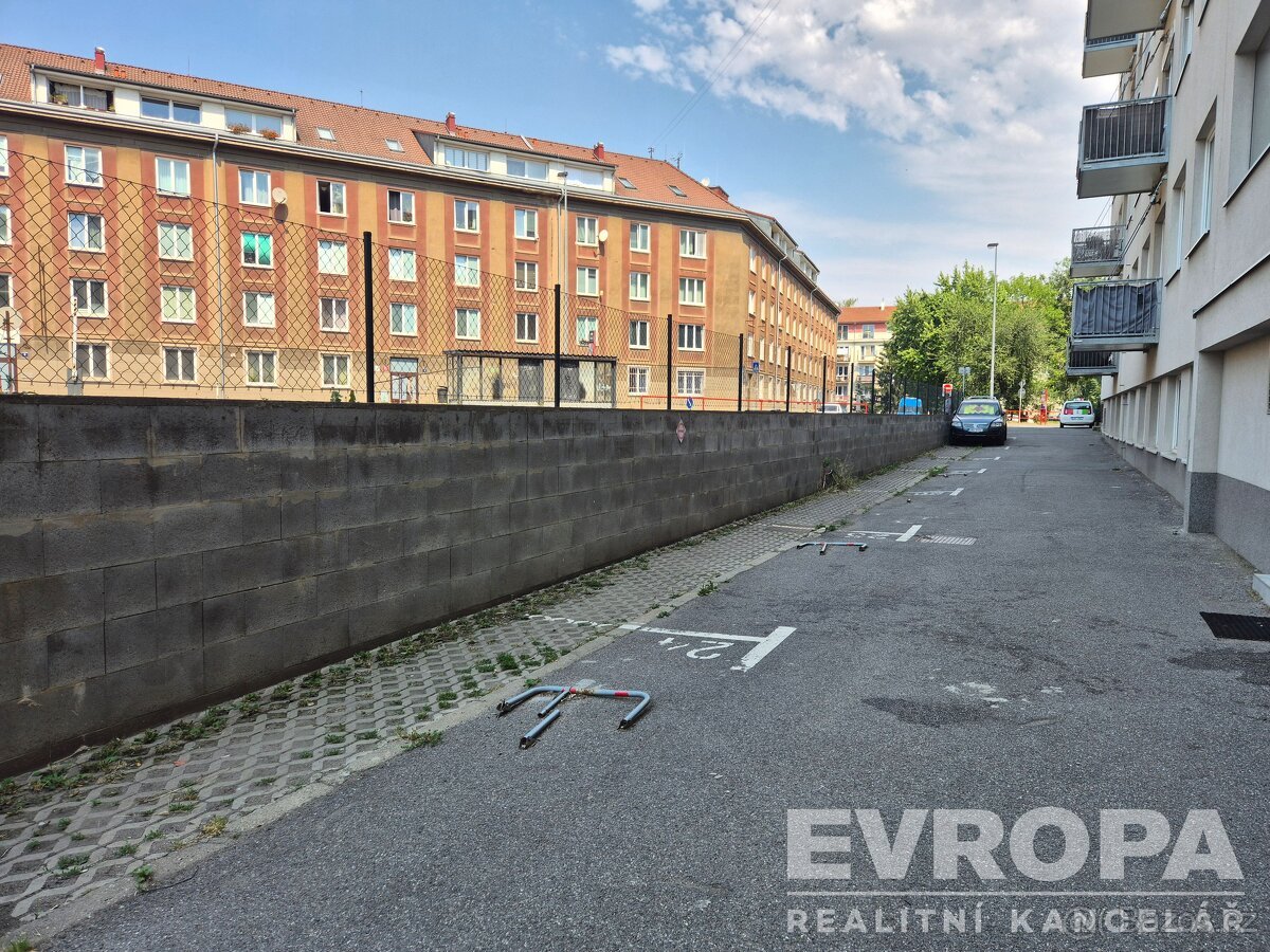 Pronájem venkovních vyhrazených parkovacích stání – Praha 10