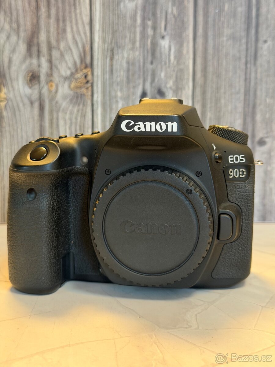 Canon EOS 90D