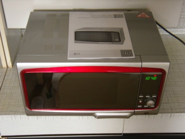 MIKROVLNNOU TROUBU S GRILEM zn. Eta 0206