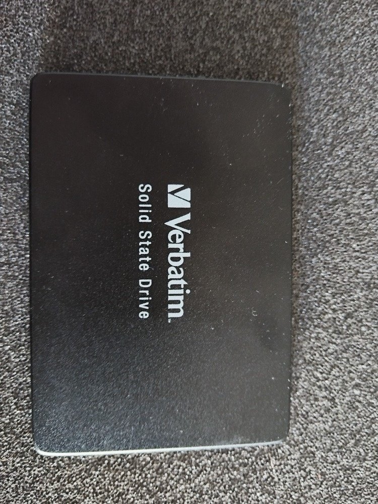 Zánovní Verbatim Vi550 256GB