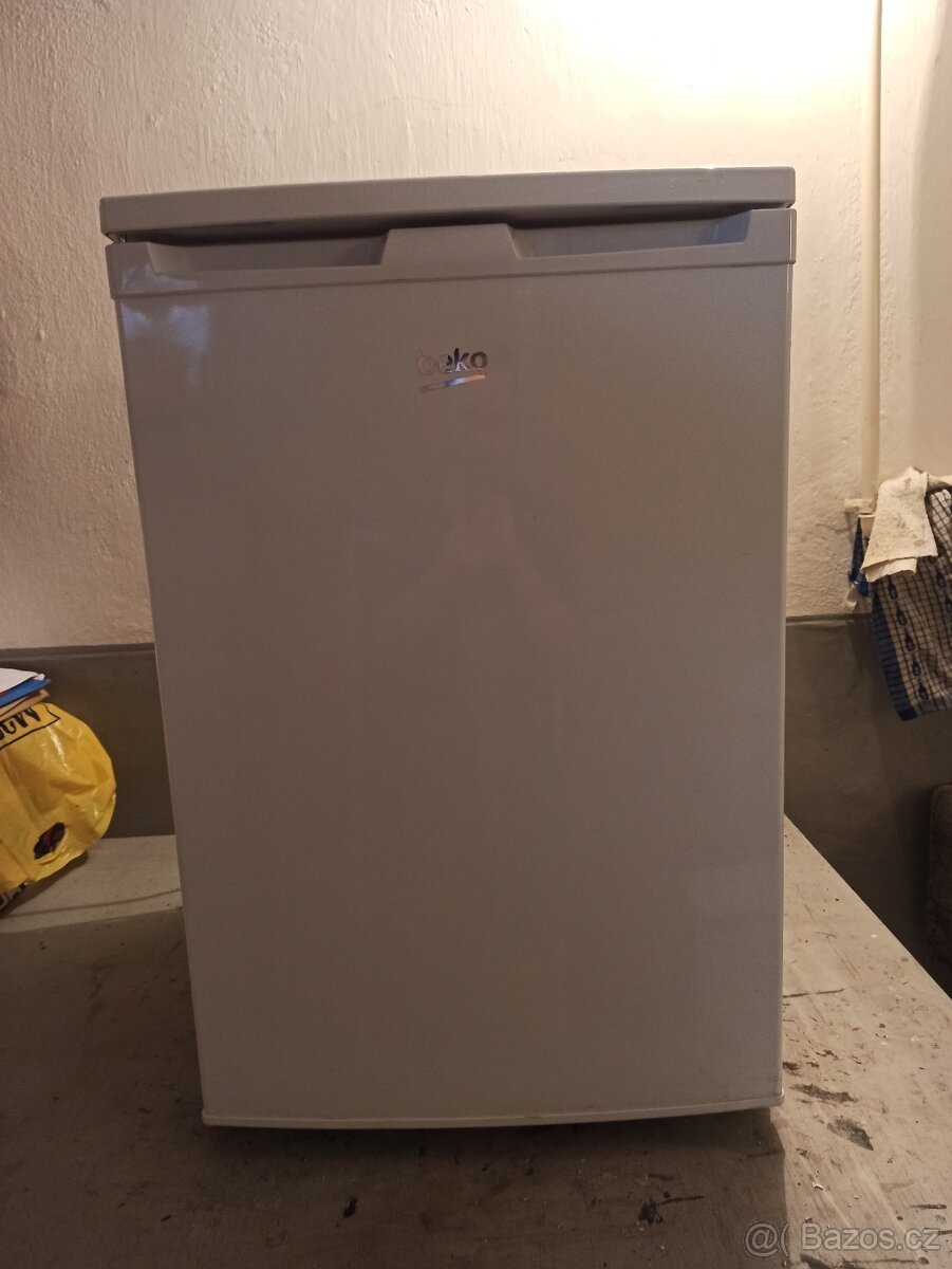 Prodám malou chladničku, ledničku BEKO TSE 1283