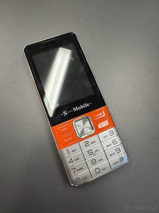 S MOBILE telefon na 4 sim