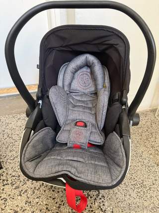 Kiddy Evoluna i-Size 2 + ISOFIX základna