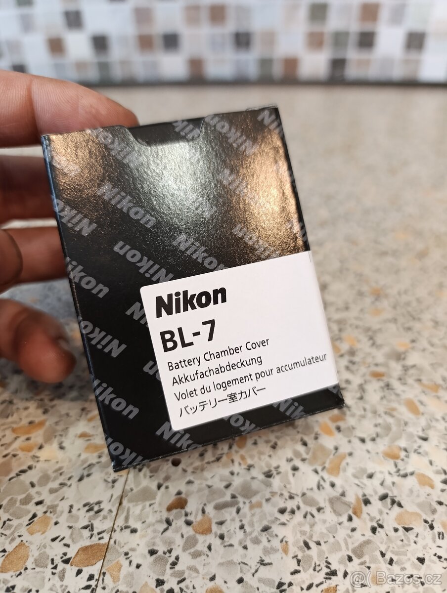 Krytka prostoru pro baterii BL-7 Nikon Z 9