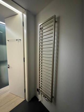 koupelnový radiátor Zehnder Subway 180x45