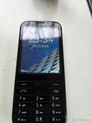 Nokia plne funkční ještě ma folii