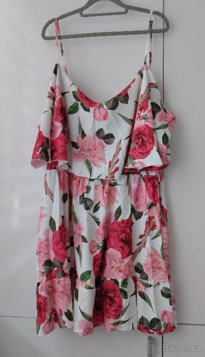 DÁMSKÉ LETNÍ ŠATY VEL. 52 /4XL KVĚTOVANÉ S VOLÁNEM
