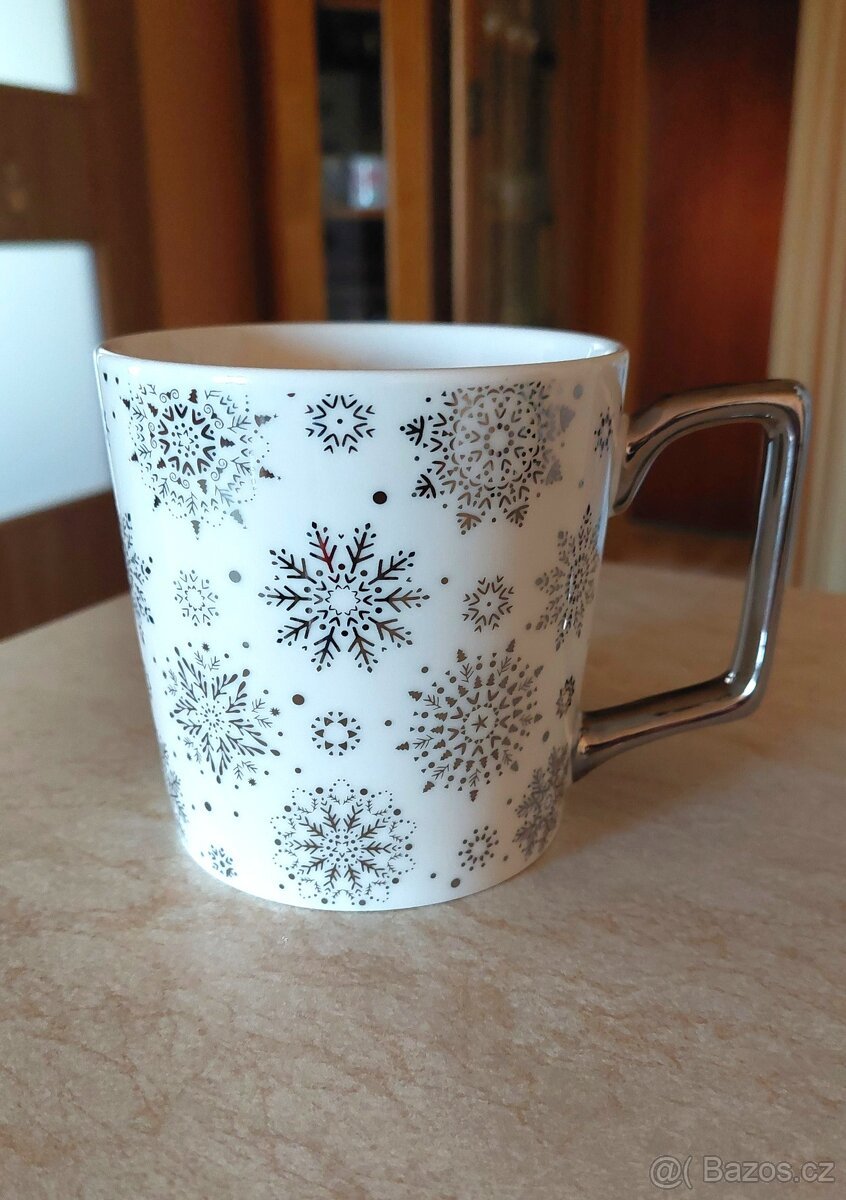 Nový hrnek 350ml