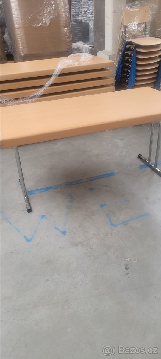 Skládací stul