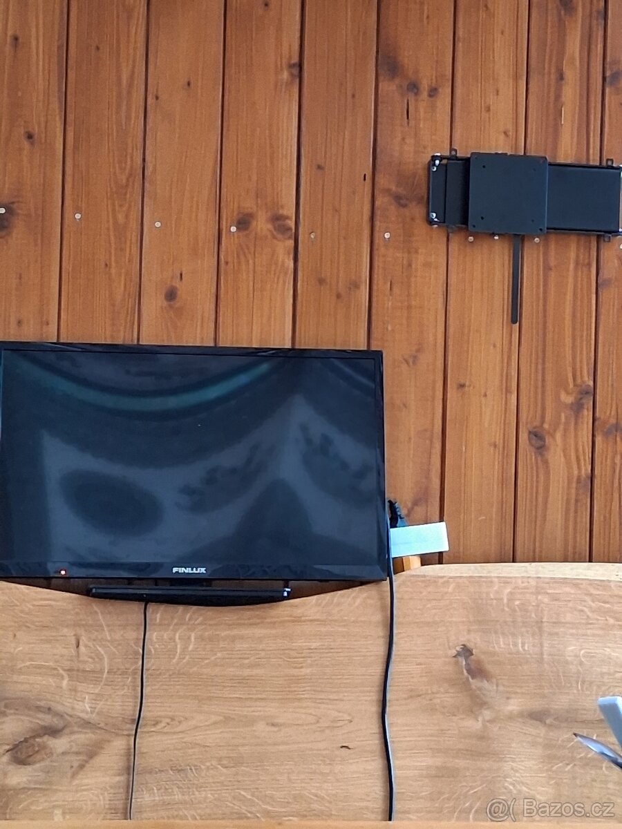 Android tv Finlux 230/12v plus držák