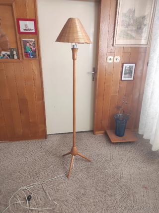 Stojací lampa ÚLUV